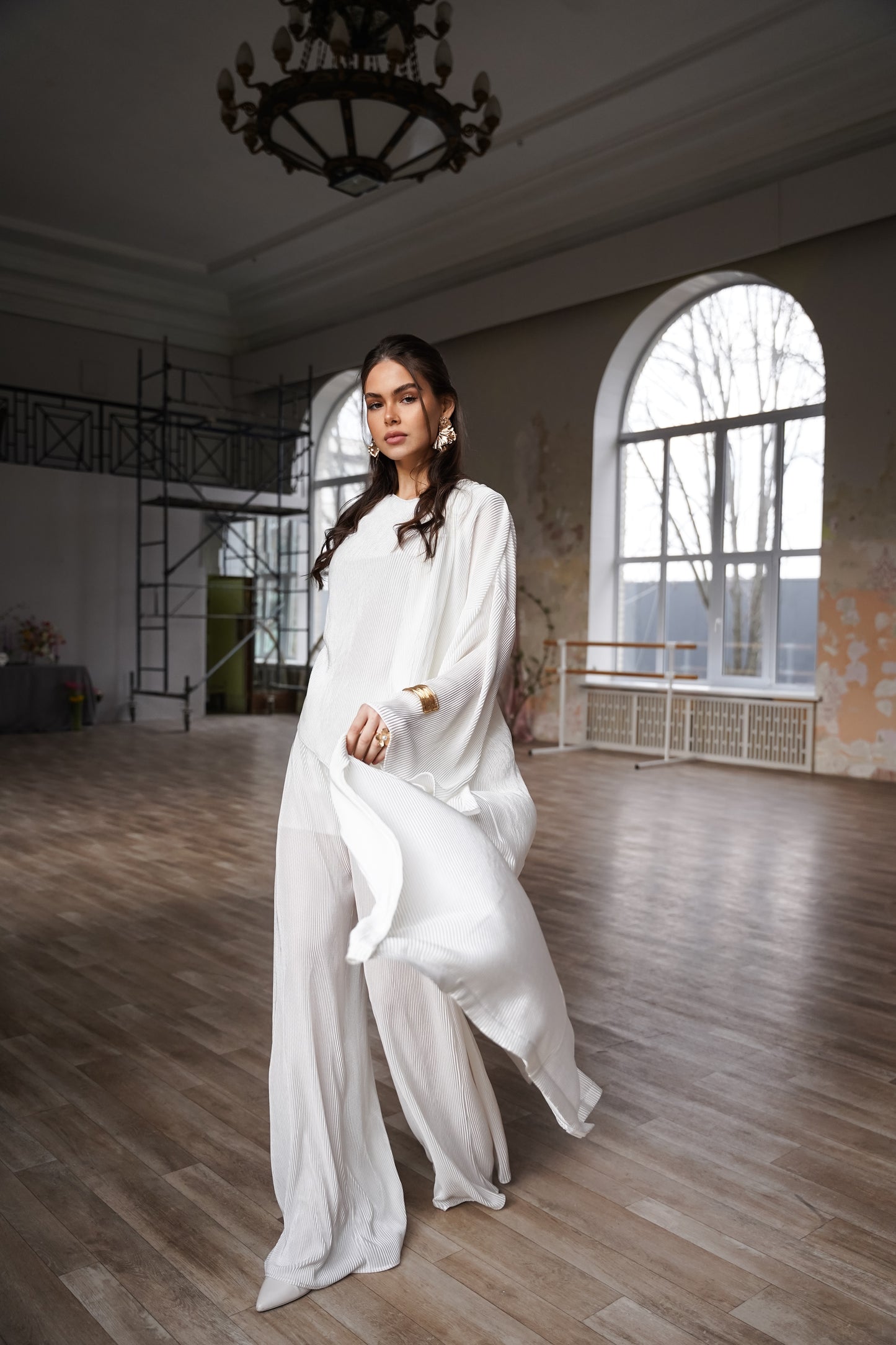 Костюм Камелія білий