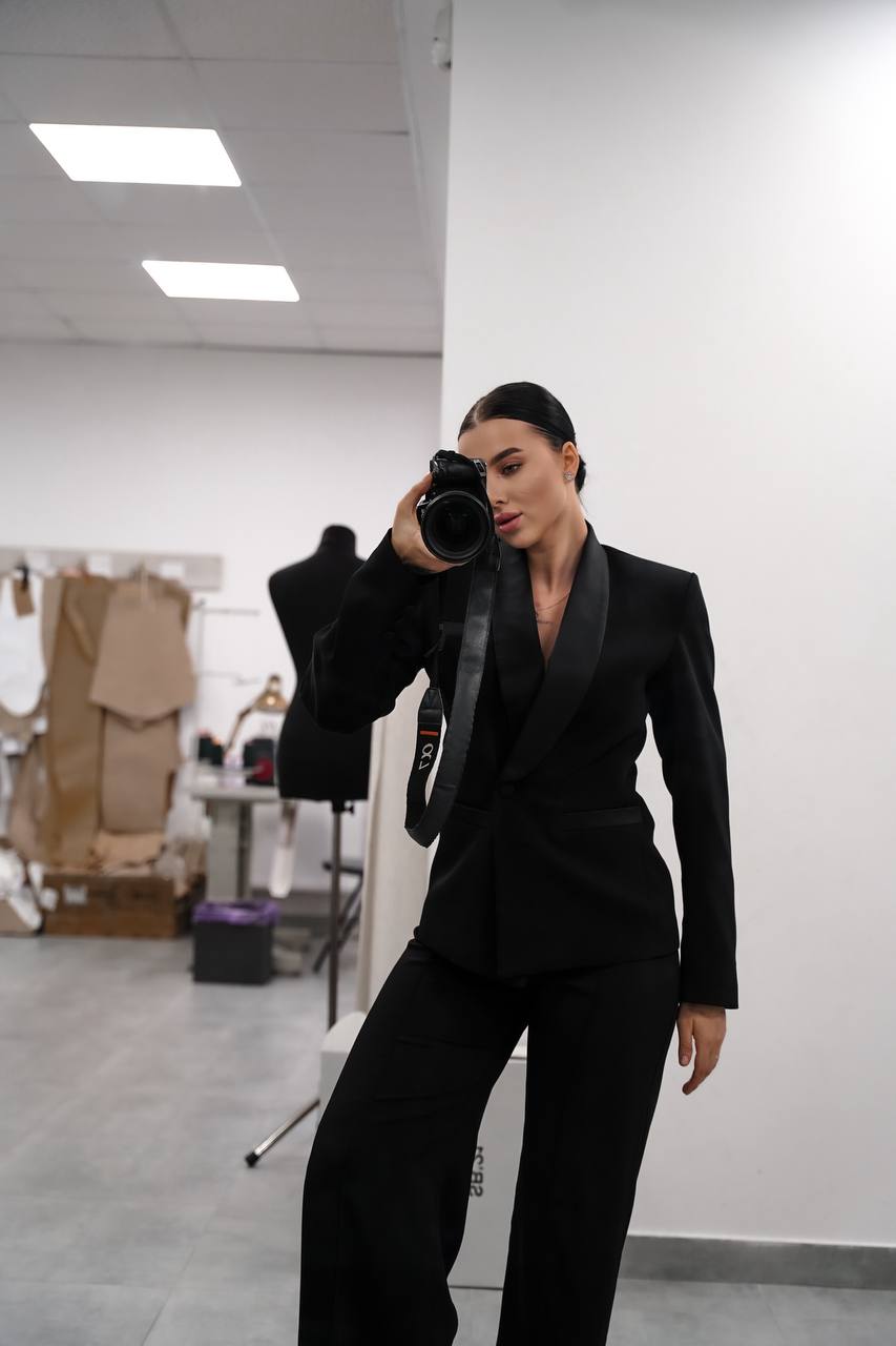 Жіночі чорні брюки Анабель