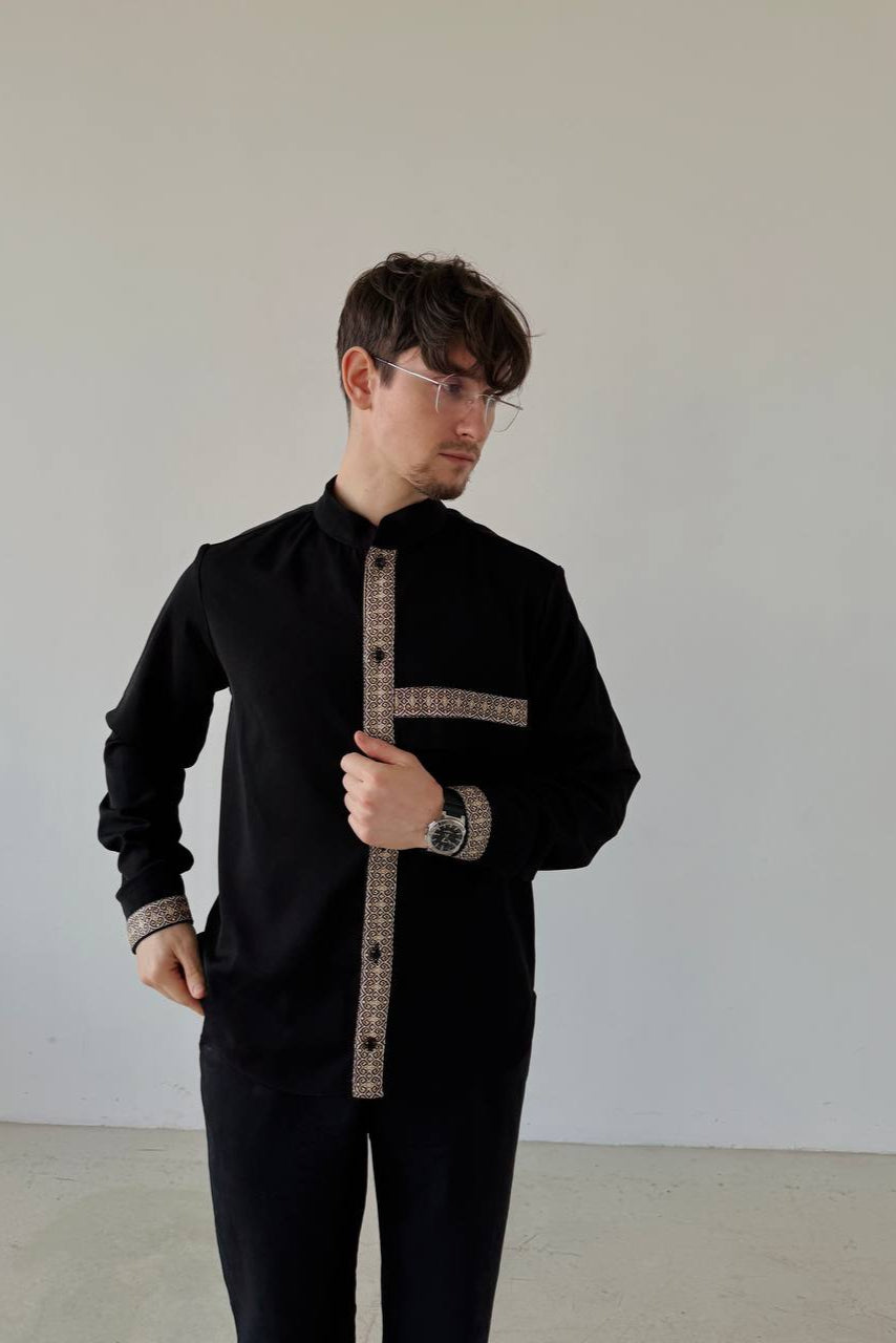 Чоловіча чорна вишиванка