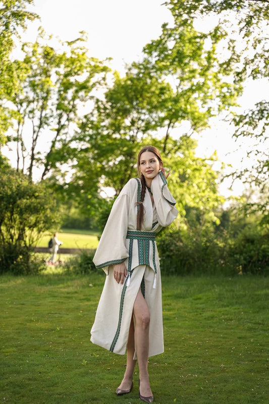 Жіноче кімоно з корсетом молочне з зеленою вишивкою