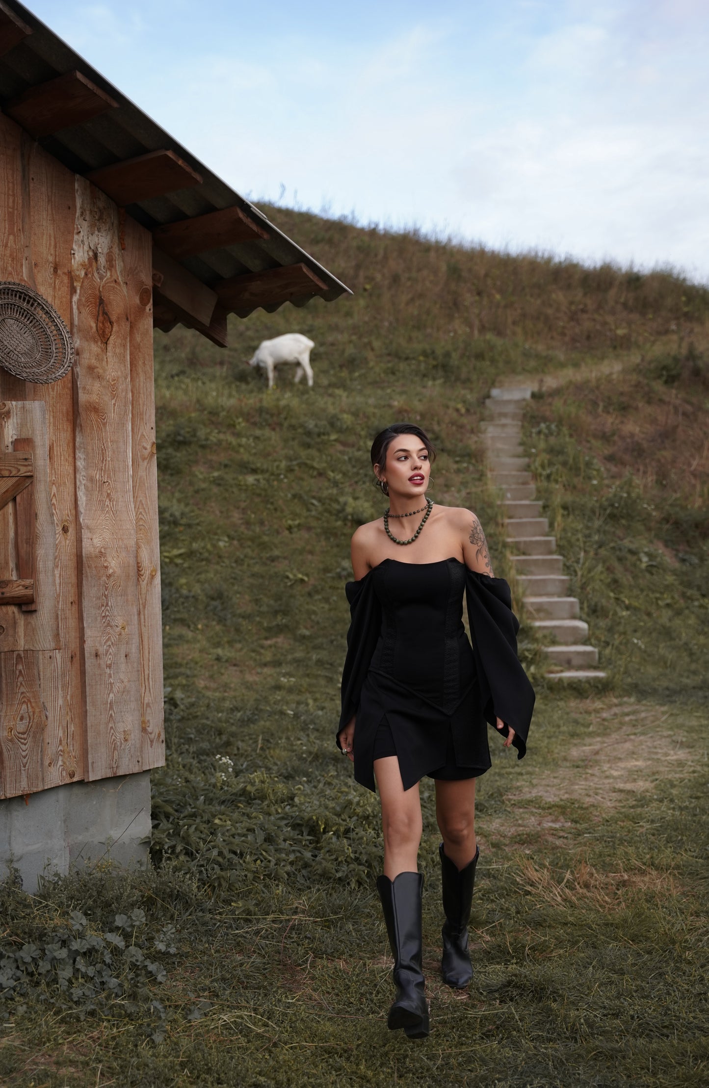 Жіночий корсет чорний Крила