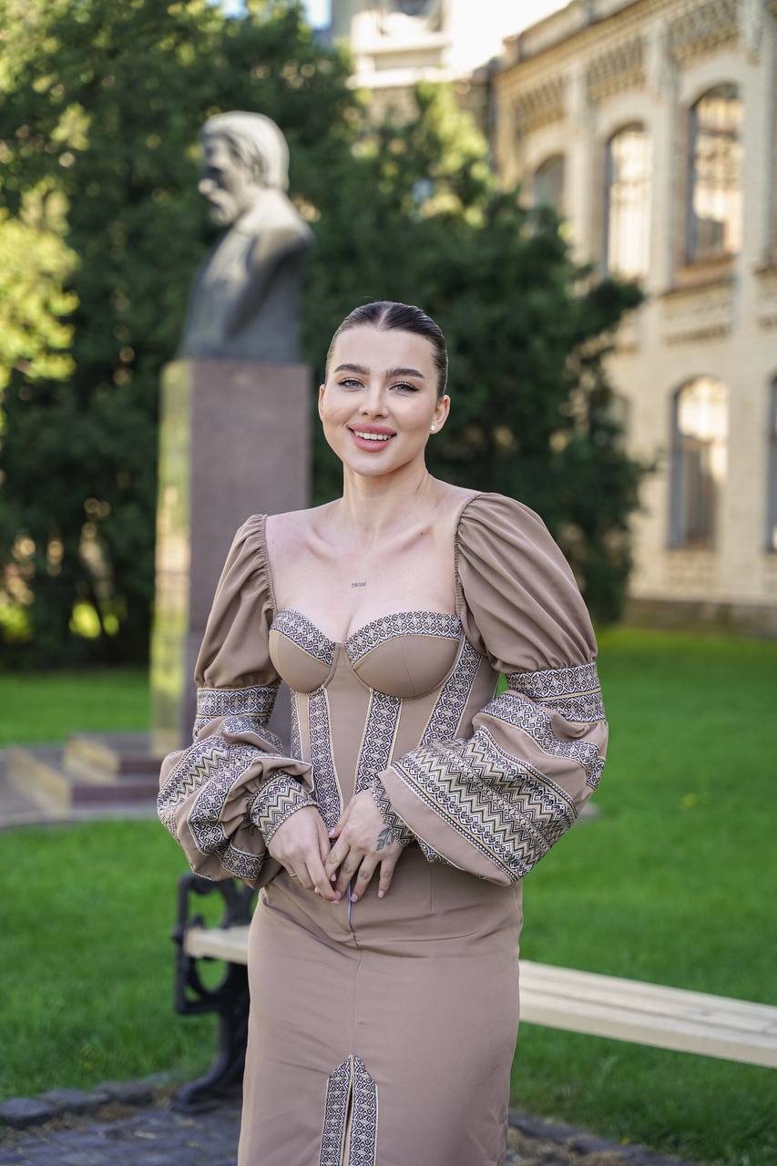 Корсет бежевий Колос