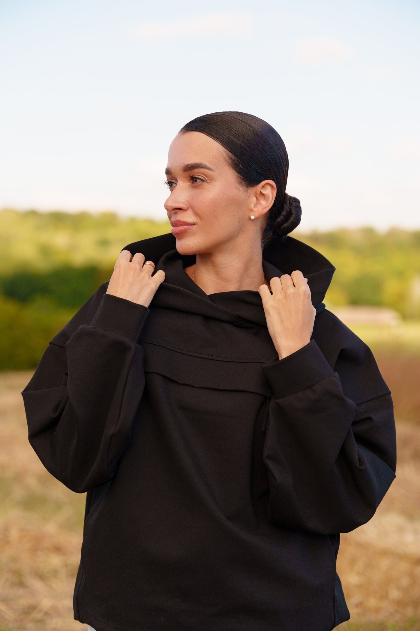 Жіночий худі чорний Вільна ненька