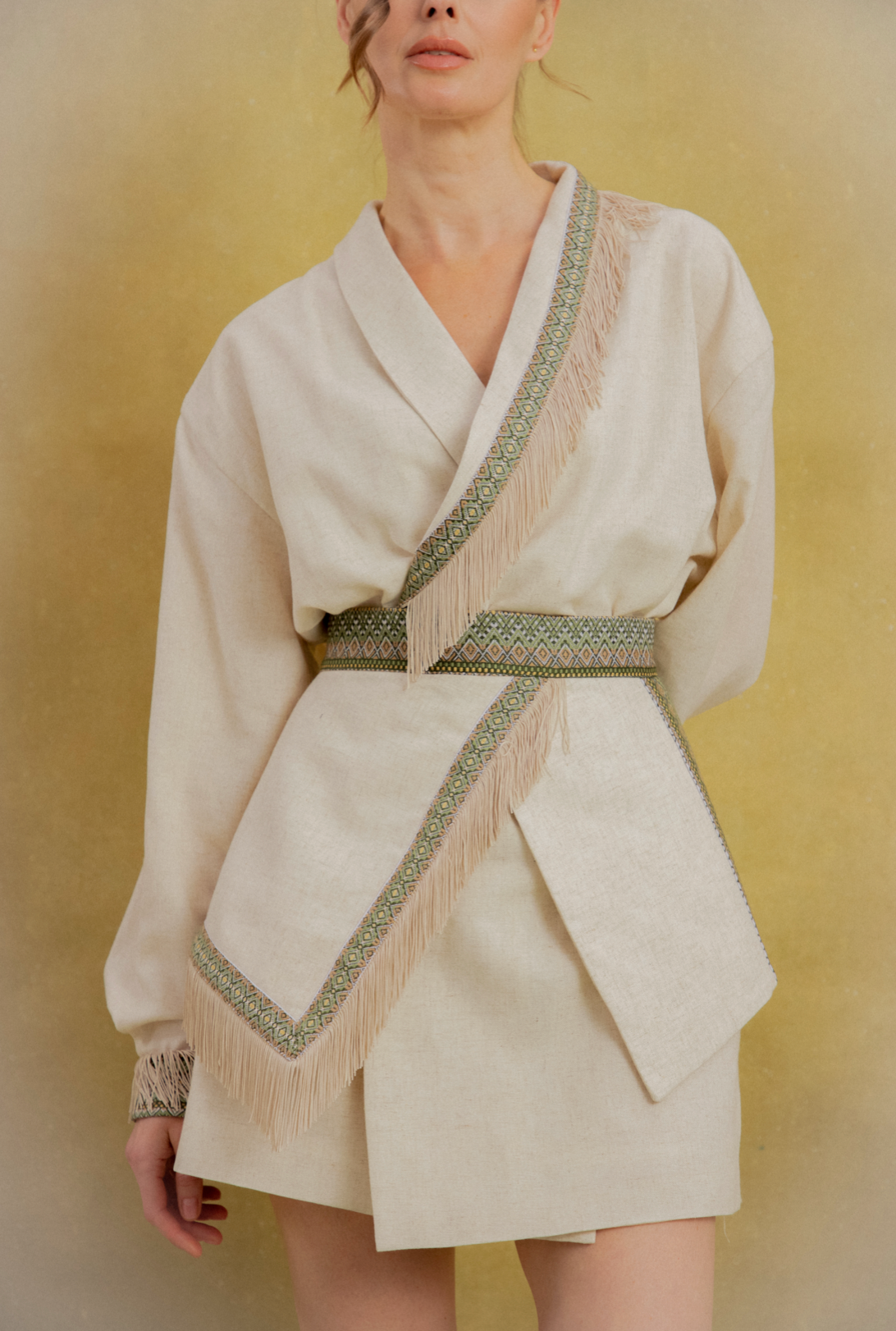 Жіночий образ бежевий Сукня Рожена