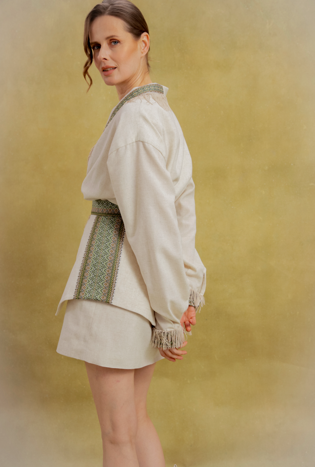 Жіночий образ бежевий Сукня Рожена