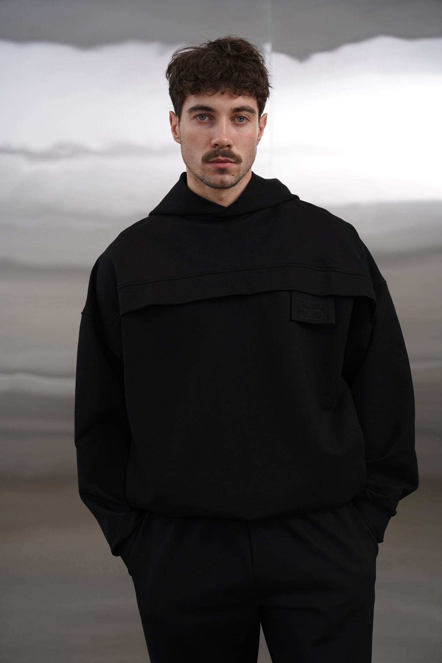 Жіночий худі чорний Вільна ненька