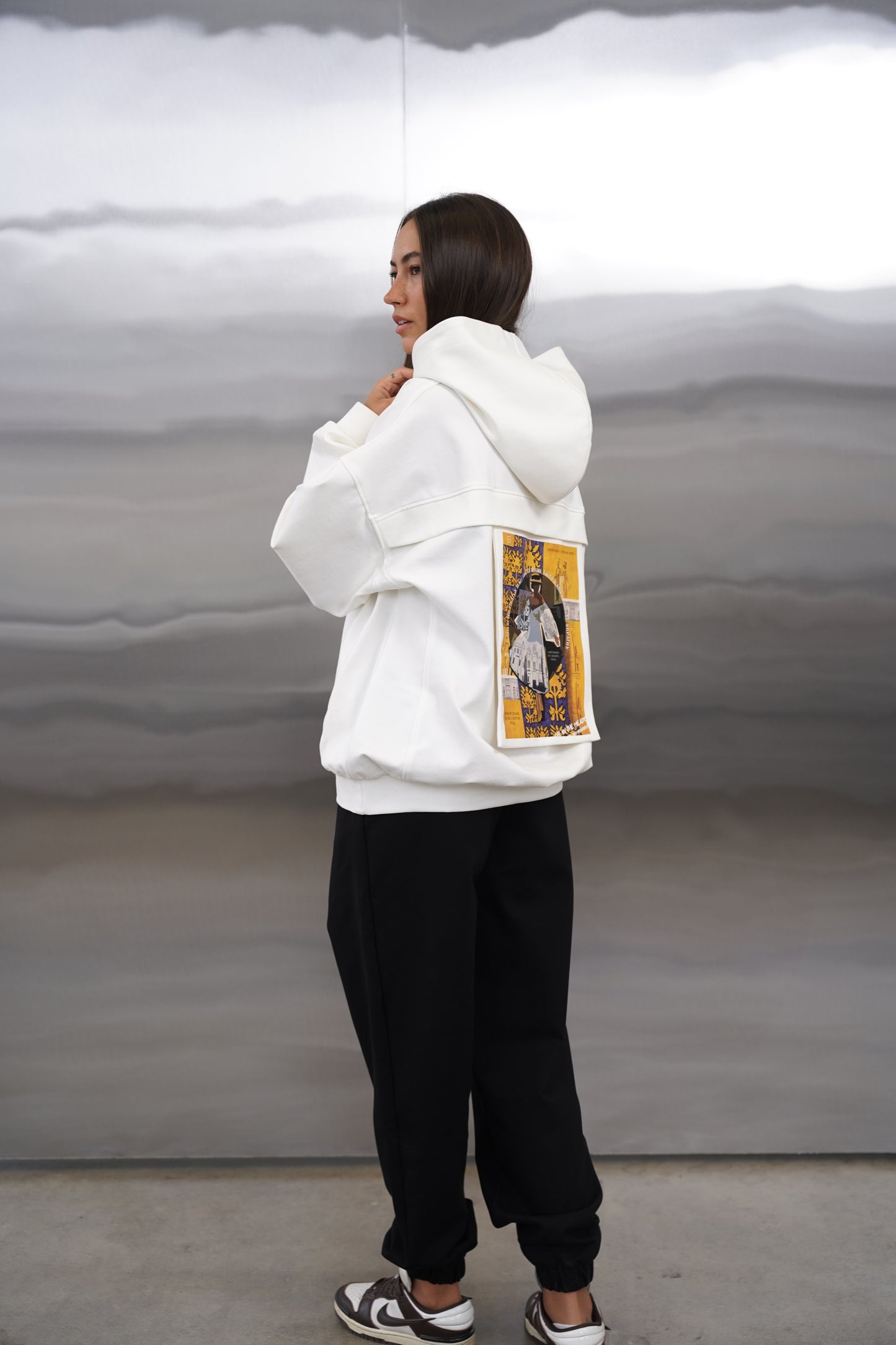 Жіночий худі білий Вільна ненька