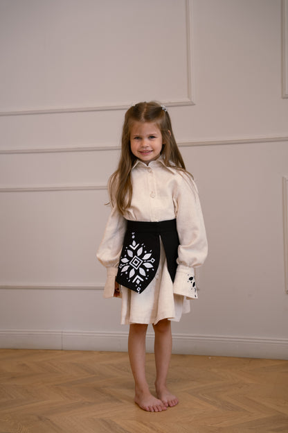 Children's dress with embroidery Mia