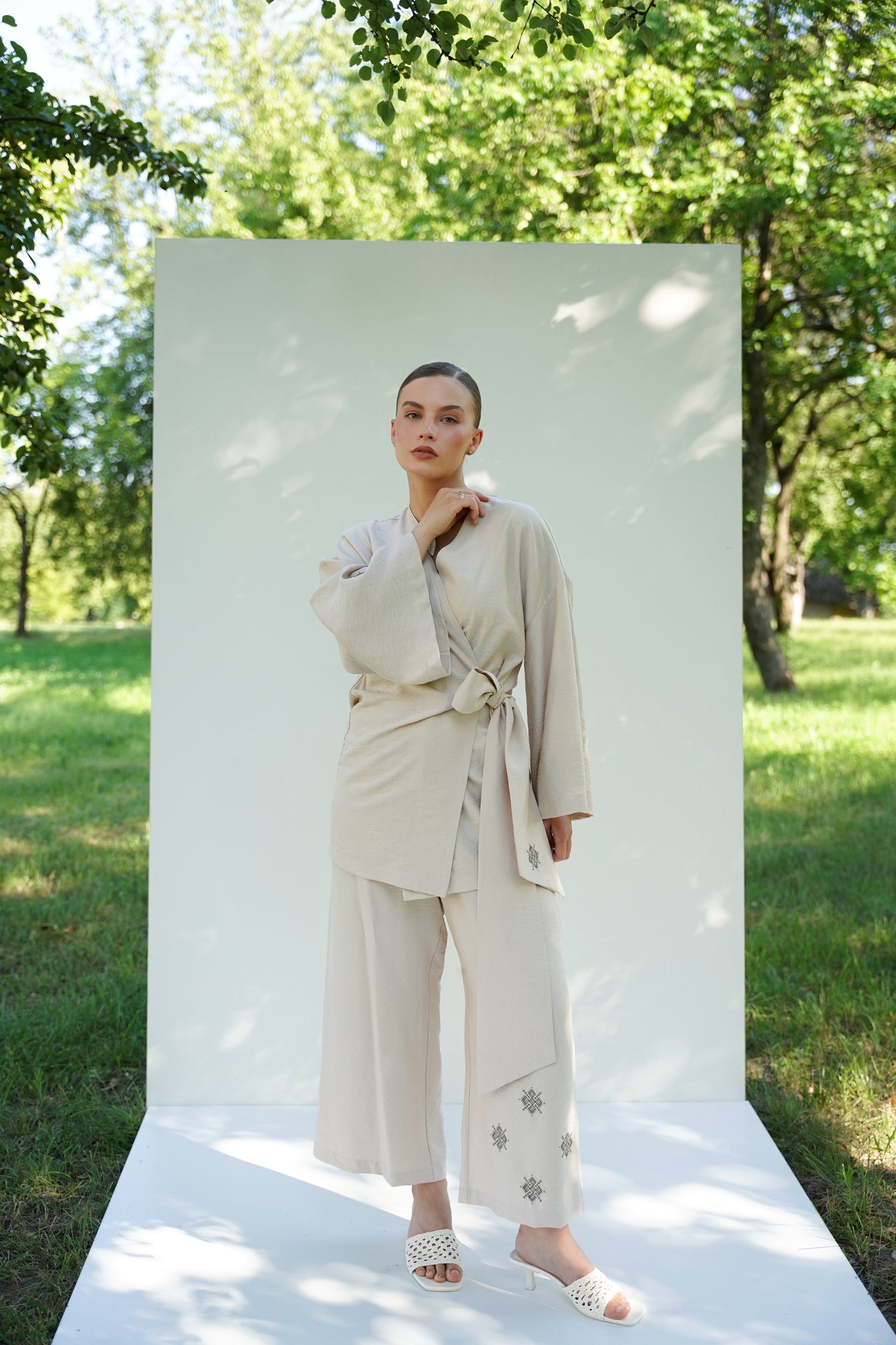 Жіночі штани молочні Зорея