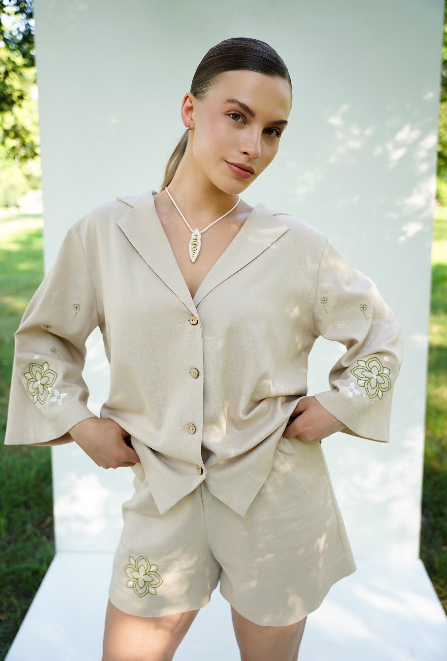 Жіночий костюм молочний Мальва