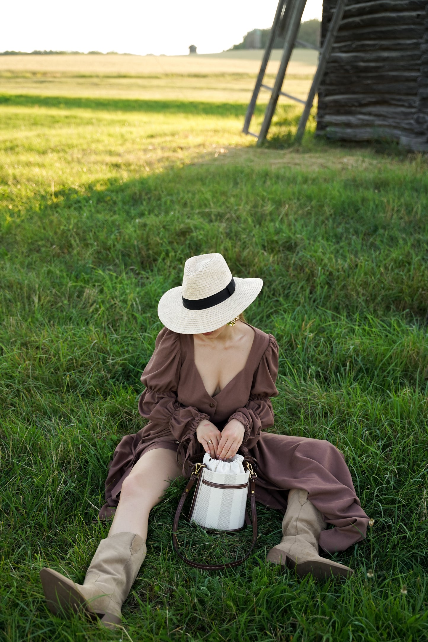 Сукня - накидка коричнева Вікторія