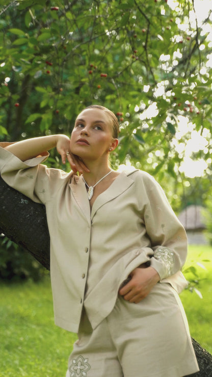 Жіночий костюм молочний Мальва